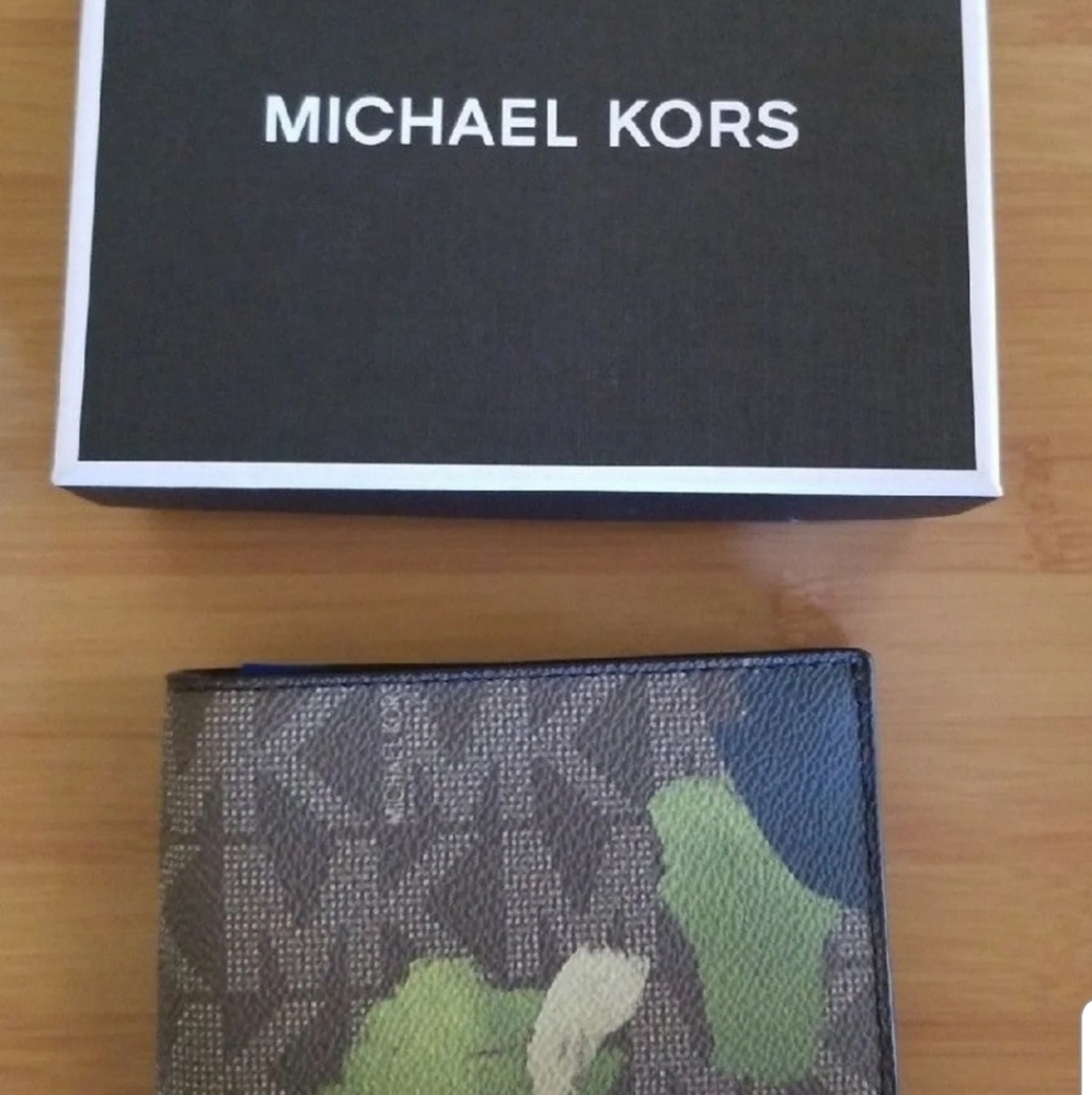 Michael Kors bifold wallet